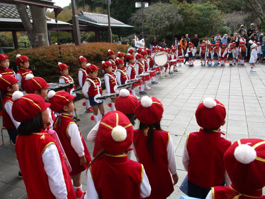 御国幼稚園の可愛い鼓笛隊